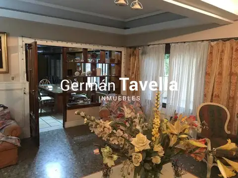 Casa en Venta con 4 cocheras