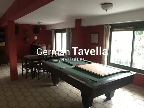 Venta de casa 7 Amb. con parque y pileta, Parque Leloir, Ituzaingó