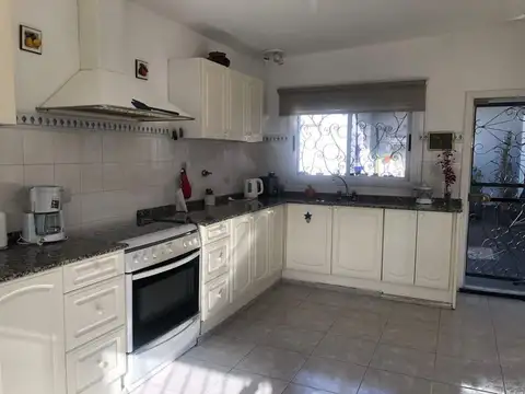 Venta casa La Cumbre barrio Golf, restaurada a nuevo