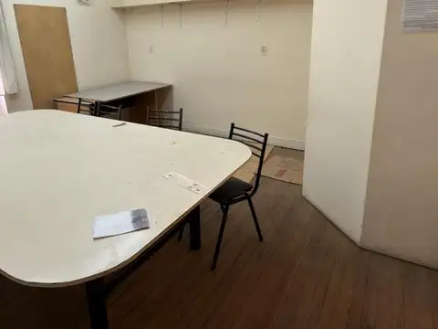 PH 5 AMBIENTES EN ALQUILER PRIMER PISO POR ESCALERA SIN EXPENSAS ZONA COMERCIAL EXCELENTE UBICACION