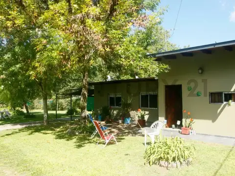 Casa en venta en Villa Elisa de dos dormitorios