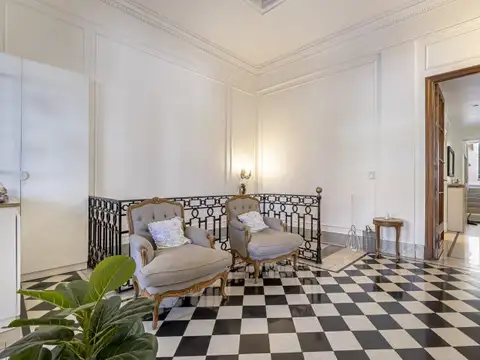 Venta PH refaccionado 4 dormitorios 3 baños. Balcón y terraza - Sin expensas