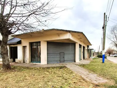 VENTA CASA 3 AMB  + 2 LOCALES EN BLOK  F. SANCHEZ