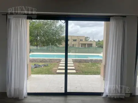 Casa en Alquiler de 4 dormitorios