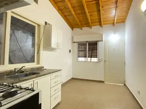 Depto Tipo Casa en Alquiler de 2 ambientes
