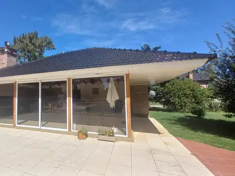 Casa en Alquiler en Boca Ratón, USD 2.000