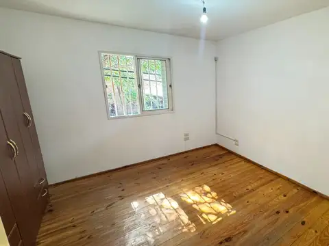 Departamento de pasillo al frente