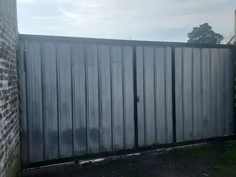 Galpon en Venta en Pontevedra, USD 750.000