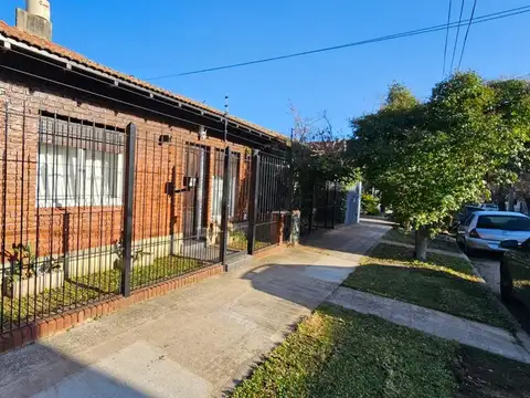 Depto Tipo Casa en Venta de 4 ambientes