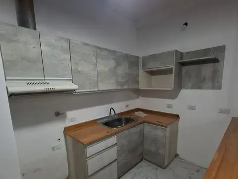 Departamento en Alquiler en Villa Luzuriaga, $ 650.000