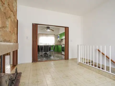 Depto Tipo Casa 3 ambientes con 2 baños