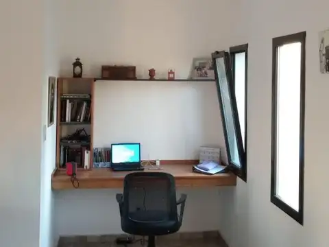 CASA 4 AMBIENTES VENTA EN  BARRIO SANTO DOMINGO