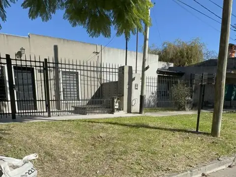 Casa en venta de 3 dormitorios con cochera en Ringuelet, La Plata, en Bs.As. G.B.A. Zona Sur.