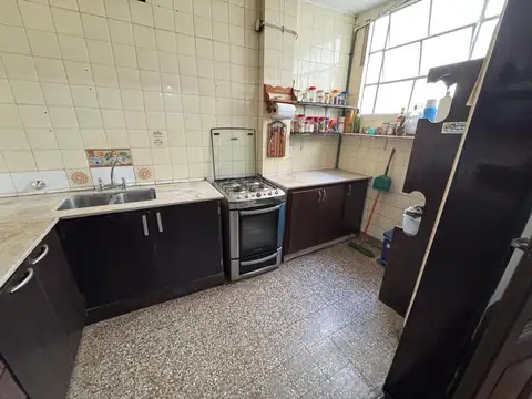 Avenida Almirante Brown 800