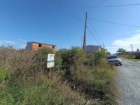 Terreno en Venta en Los Pioneros, USD 16.800