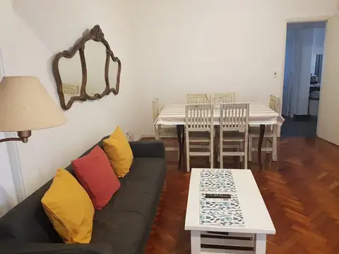 Casa en Alquiler Temporal con 1 cochera