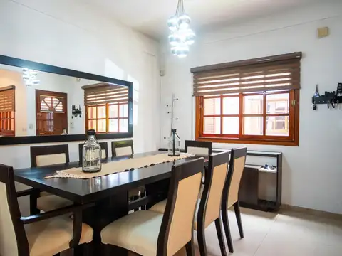 Depto Tipo Casa en Venta en Moron Sur, USD 145.000