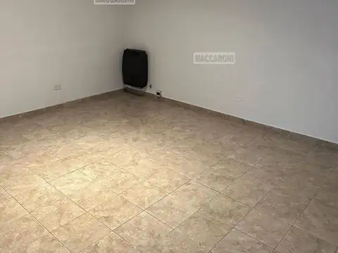 Depto Tipo Casa en Alquiler en Liniers, $ 720.000