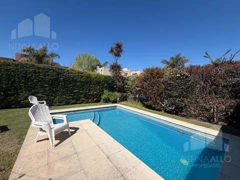 Casa 5 ambientes con 2 baños