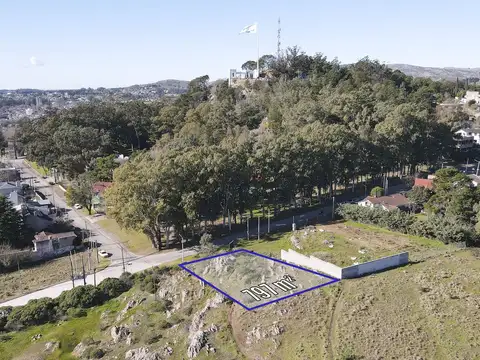 VENTA AMPLIO LOTE TANDIL PARQUE INDEPENDENCIA