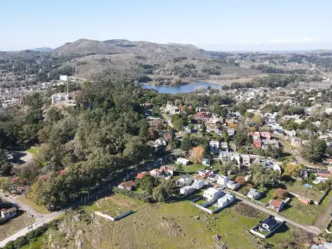 VENTA AMPLIO LOTE TANDIL PARQUE INDEPENDENCIA