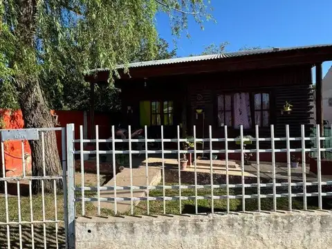 Casa en Venta con 3 cocheras