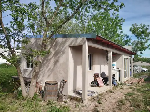 Casa 3 ambientes con 1 baño