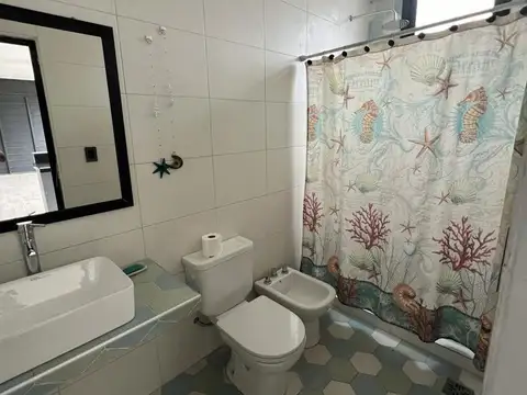 Casa 3 ambientes con 2 baños