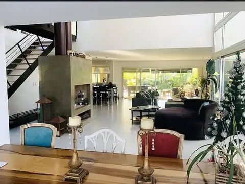 Casa en Alquiler en Centro, USD 3.000