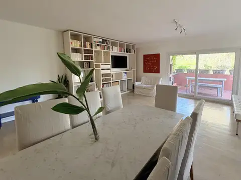 Departamento 4 ambientes + dependencia en Village Las Lomas
