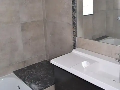 VENTA SEMIPISOS 1 DORMITORIO ZONA RÍO BALCONES-PATIO