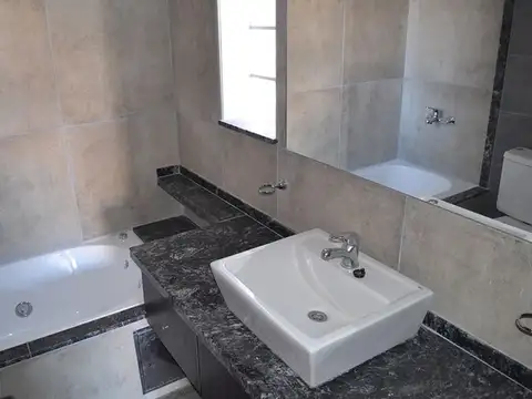Italia 173 , Piso 02