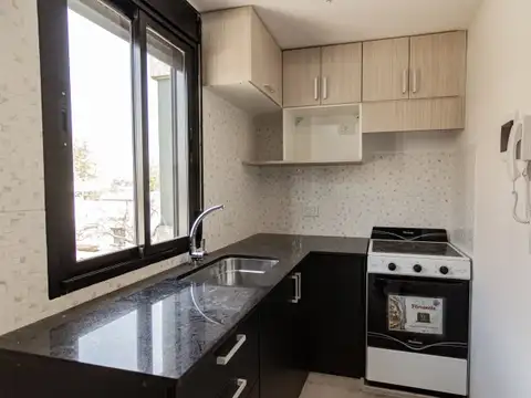 Departamento en Alquiler en Arroyito, $ 320.000