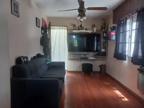 Avenida Brigadier General Juan Manuel de Rosas 400