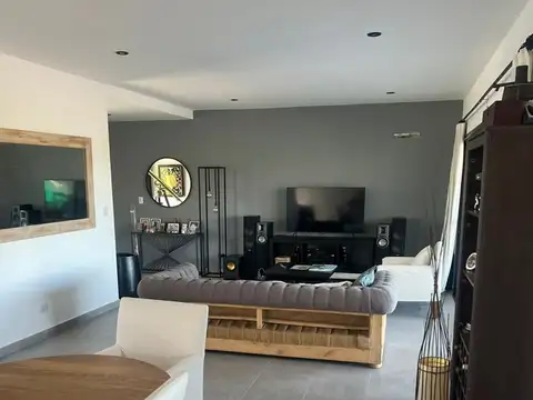 Casa  en Venta en Santa Sofía, Pilar del Este, Pilar