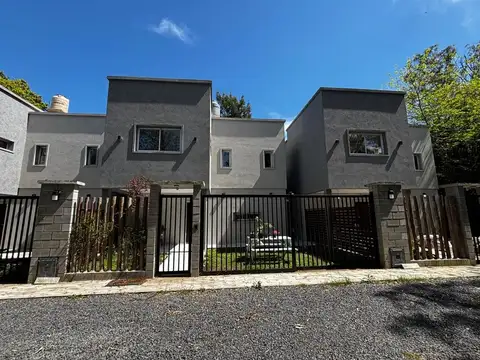 DÚPLEX EN VENTA CITY BELL 2 DORMITORIOS COCHERA