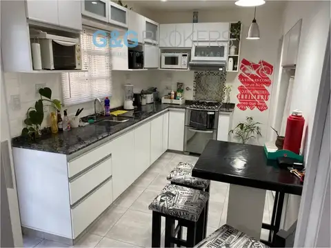 Del Mangrullo 896, Parque Leloir