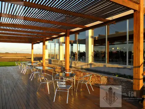 Venta Lote a la Laguna Barrio Parque el Cazal