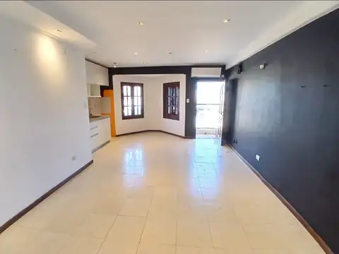 AV. 25 DE MAYO 1300, Piso 1