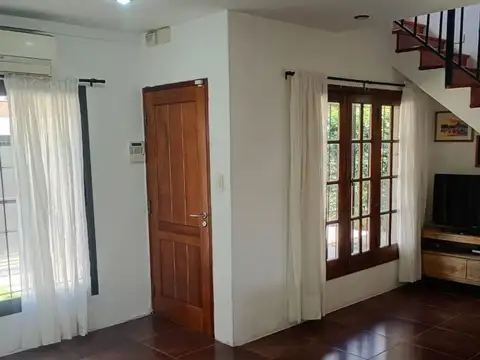 CASA EN VENTA EN MORENO