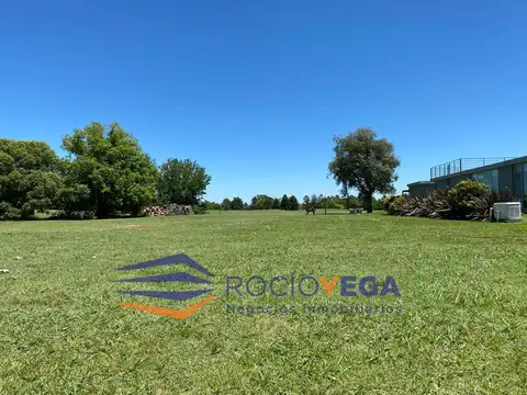 Terreno en Venta  en La Primavera Golf Luján