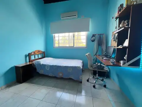 CASA EN VENTA LOMAS DE ZAMORA 5 AMBIENTES