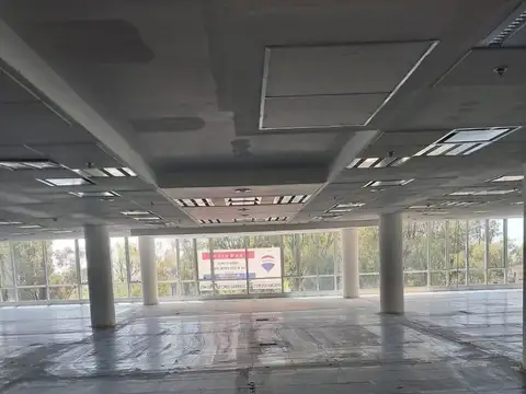 Oficina Monoambiente con 12 baños