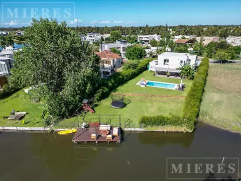 Casa 4 ambientes con 3 baños
