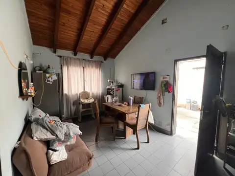 Cerrillos. Pinares. Mza 27. Casa 100