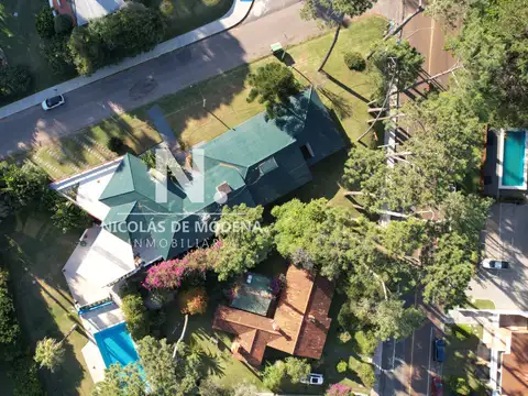 Casa en Venta en Playa Mansa, USD 1.800.000