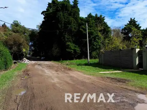 Venta Lote Barrio Parque Exaltación de la cruz.
