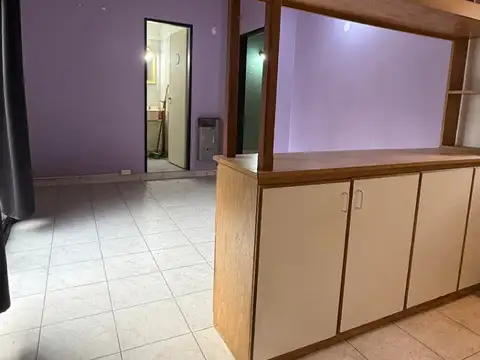 Departamento Tipo PH 2 Amb Patio Lavadero 1° Piso x escalera bajas Expensas !