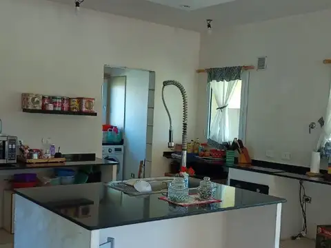 Casa en Venta en El Canton - Norte, USD 230.000