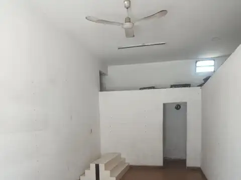Local en Alquiler en San José, $ 750.000